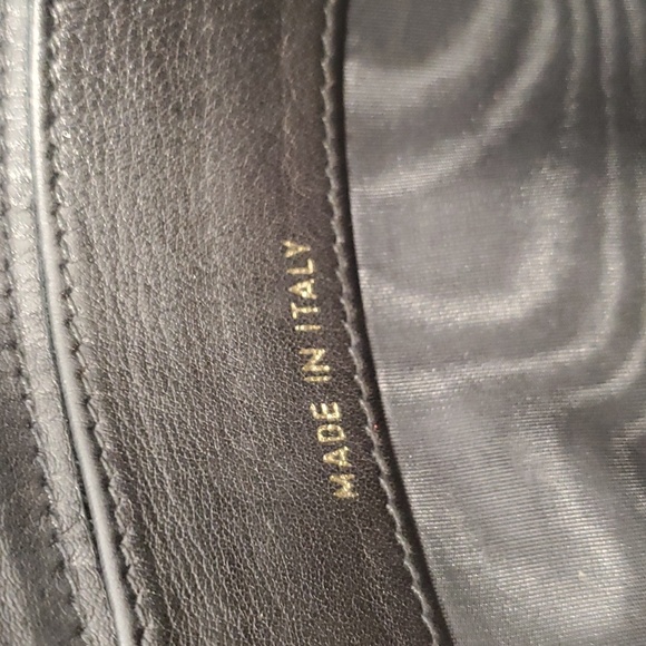 CHANEL Caviar leather wallet - Picture 9 of 13